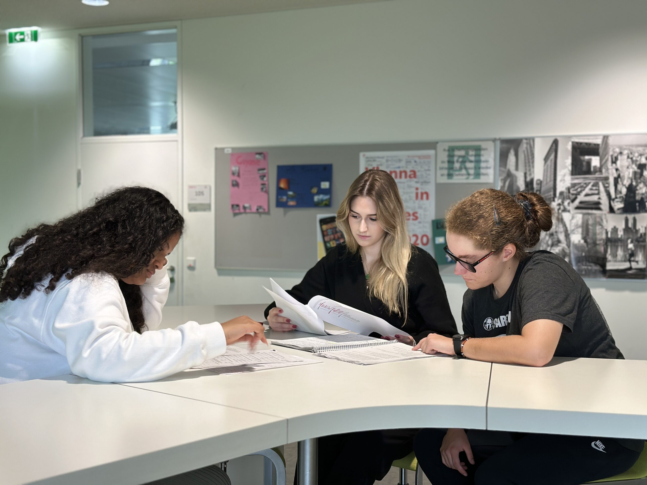 Eine eCOOL zertifizierte Schule - Bhak Wien 22