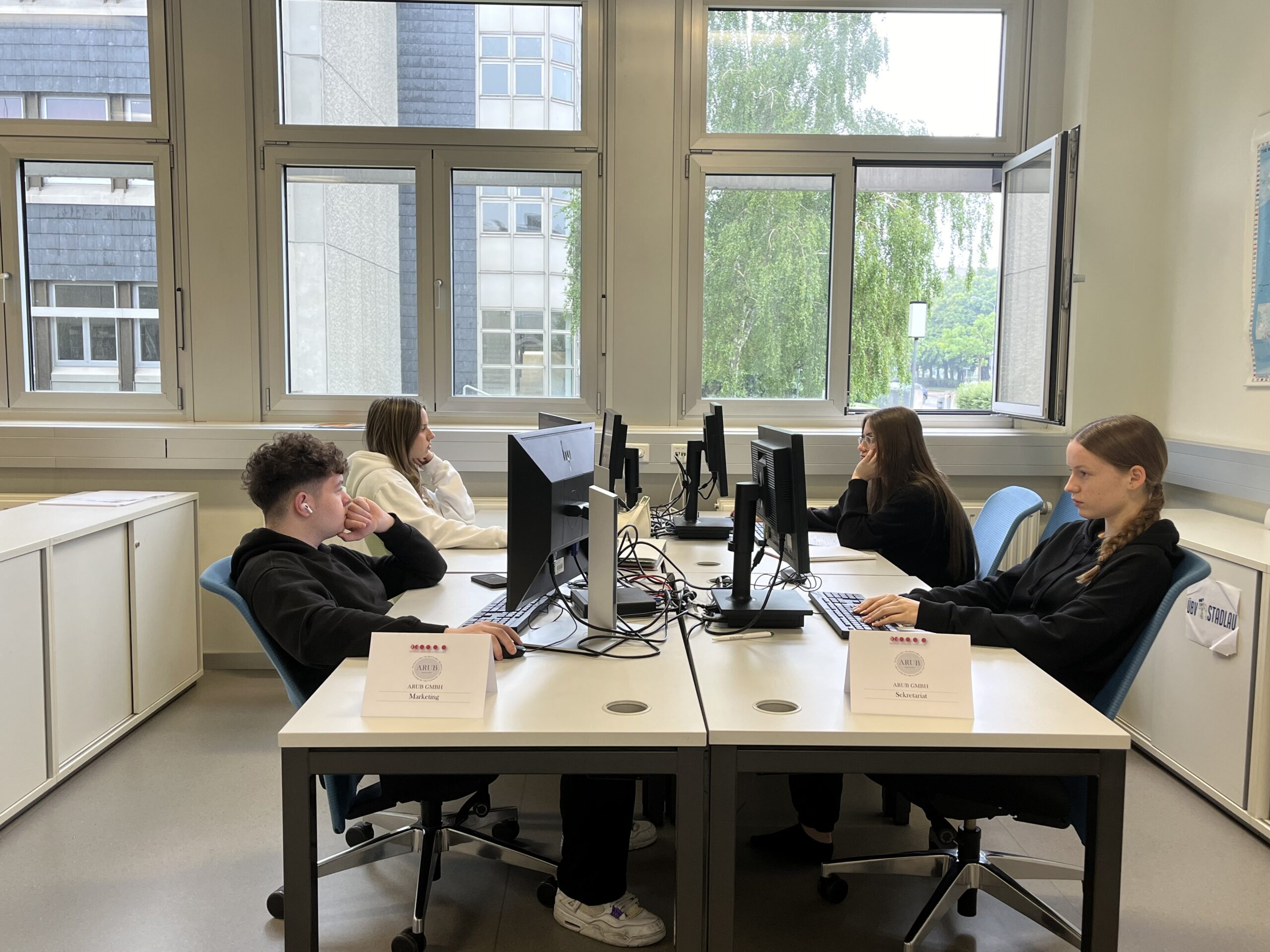 Wirtschaftliche Ausbildung mit Übungsfirmen - Bhak Wien 22